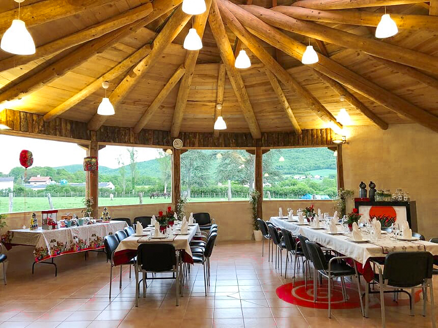 Interior del restaurante Caracol